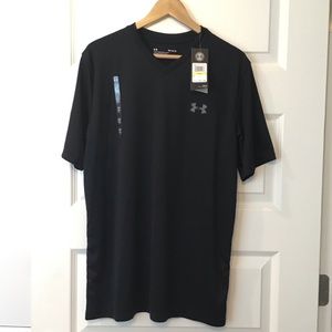 NWT Men’s Under Armour V-Neck Velocity 2.0 Shirt
